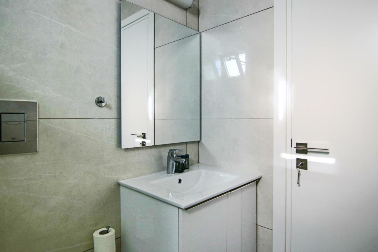 파포스 Phaedrus Living - Seaside Executive Flat Harbour 204 아파트 외부 사진
