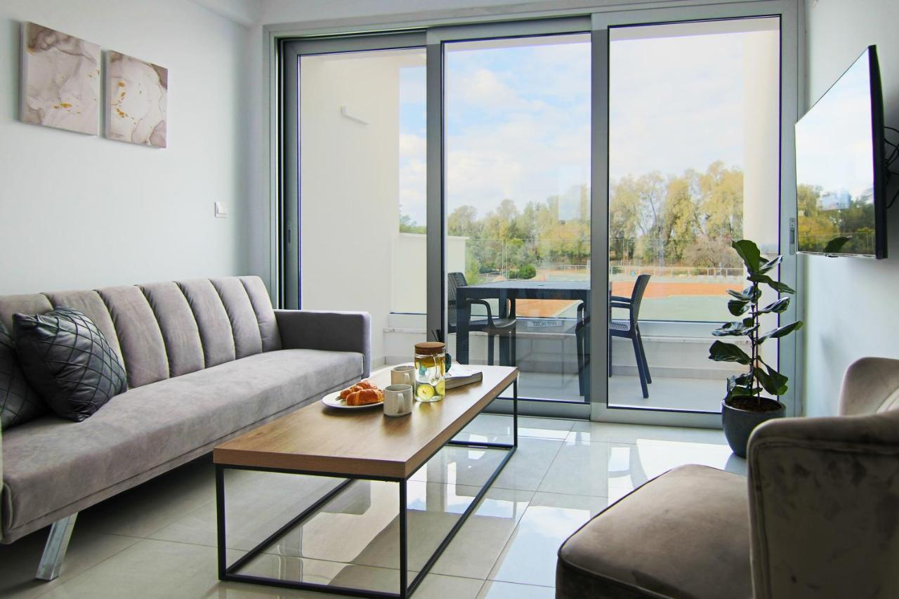 파포스 Phaedrus Living - Seaside Executive Flat Harbour 204 아파트 외부 사진